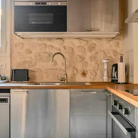 Grand 2 Pieces Typique Du Marais Apartment *